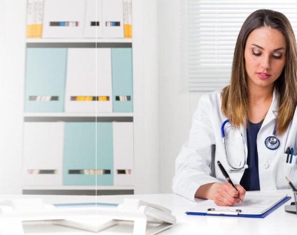 Physicians Billing Services: Pros and Cons of Outsourcing